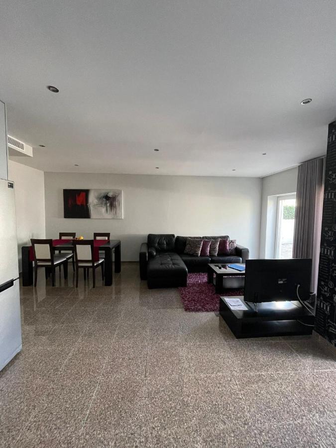 Oporto House Al *